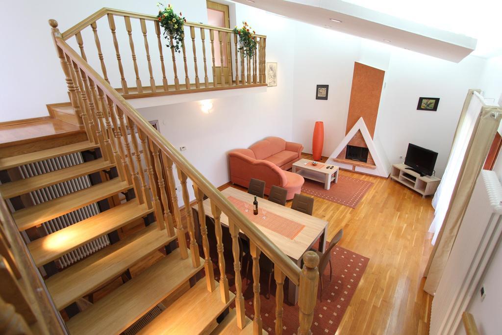Apartment Villa Nera PUY Rom bilde