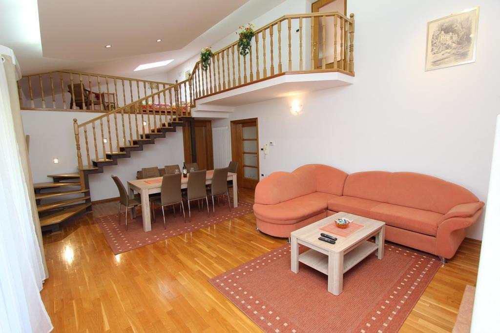 Apartment Villa Nera PUY Rom bilde