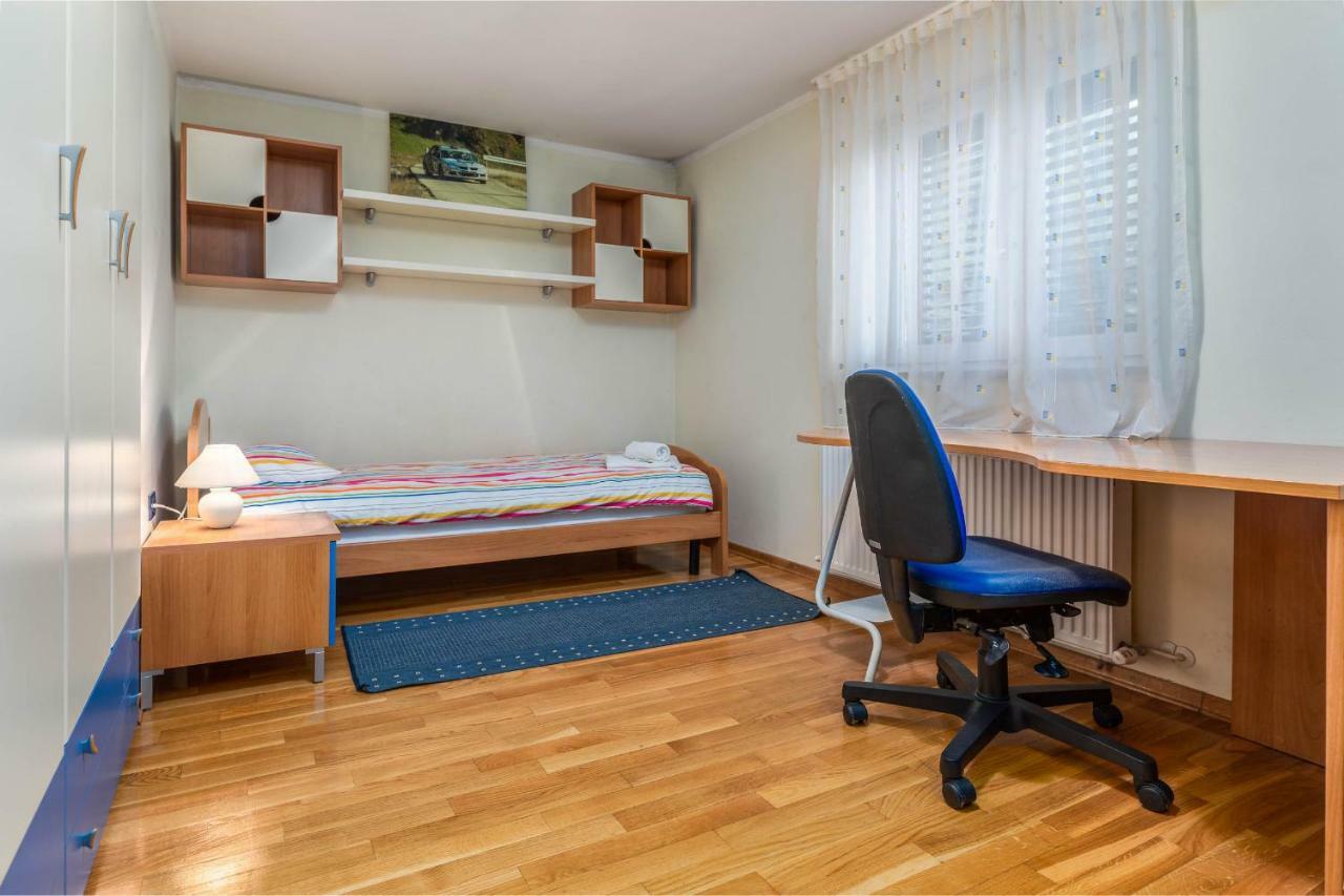 Apartment Villa Nera PUY Eksteriør bilde