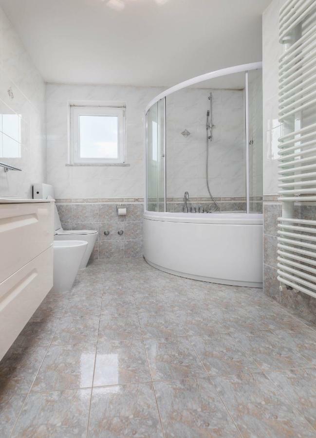 Apartment Villa Nera PUY Eksteriør bilde