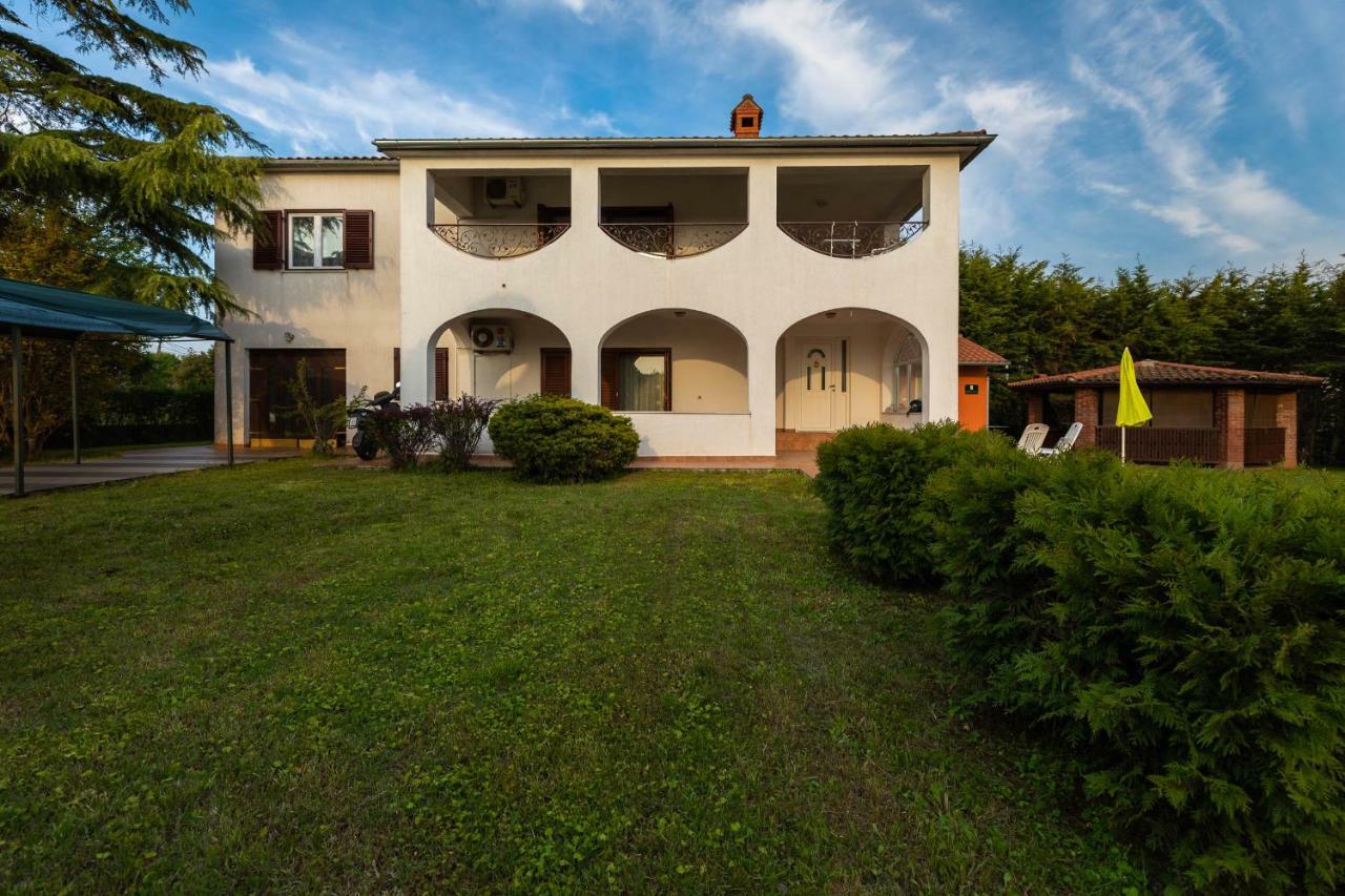 Apartment Villa Nera PUY Eksteriør bilde